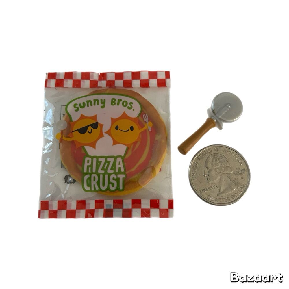 Miniverse Make It Mini Mini Pack of Pizza Crust w/ Pizza Cutter New